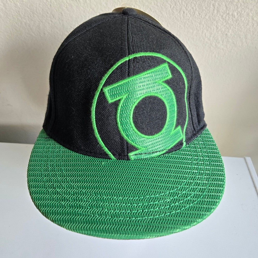 DC Comics Green Lantern Black & Green Embroidered Fitted Hat Cap Size S/M‎